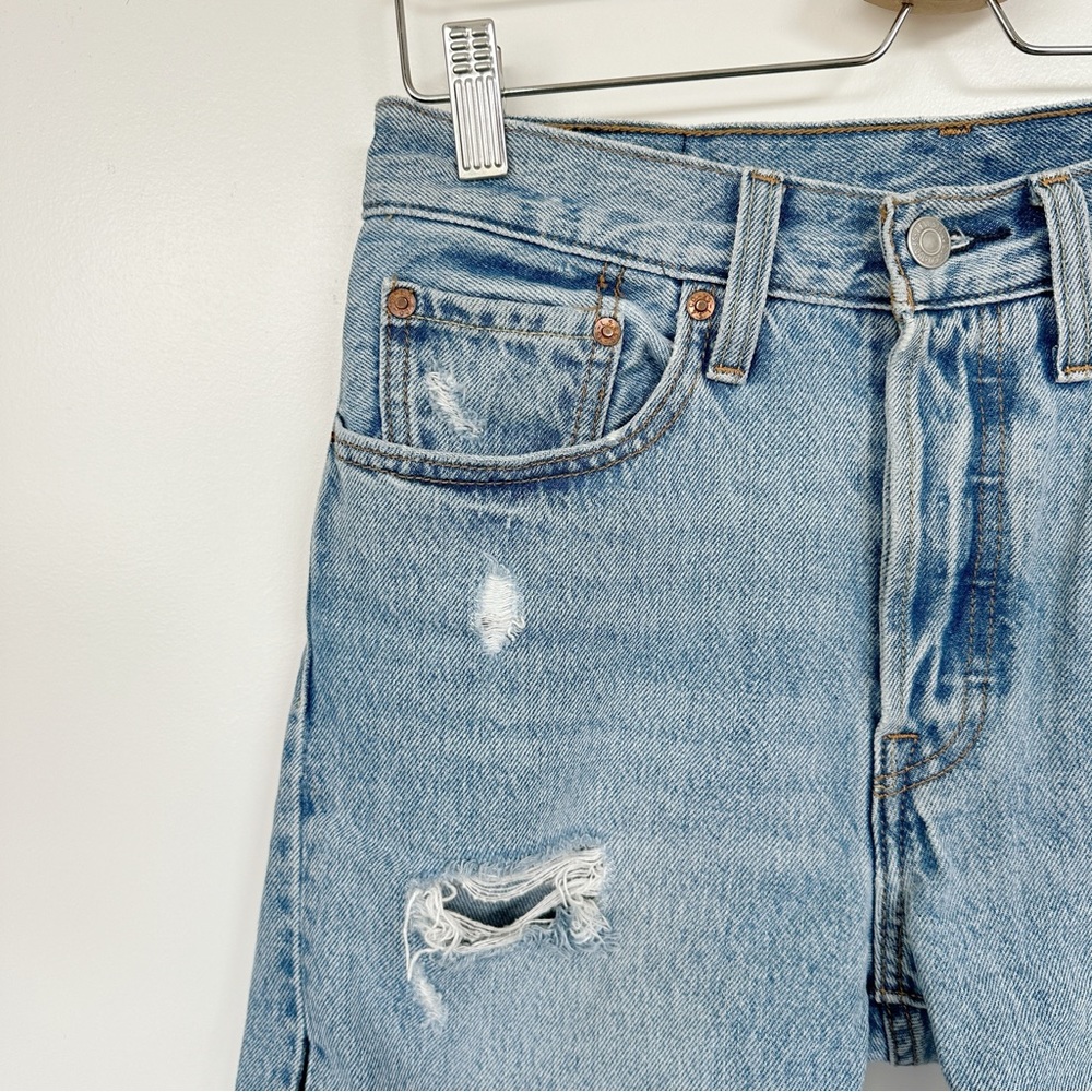 Levi’s • 501 Distressed Cut Off Denim Shorts - Picture 3 of 10